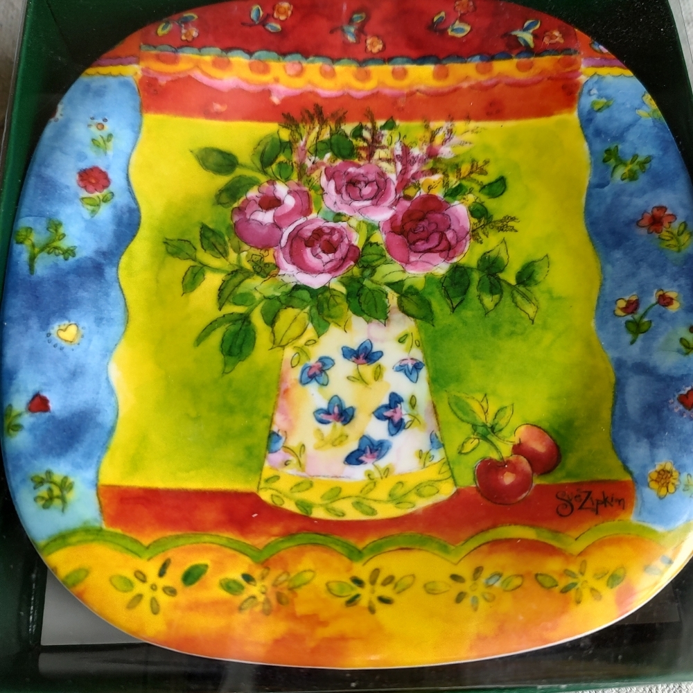 NIB Set of 6 Colorful Hors D'oeuvre Plates